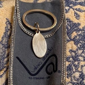 Valerio Albarello I Sterling I Plain Oval Keyring